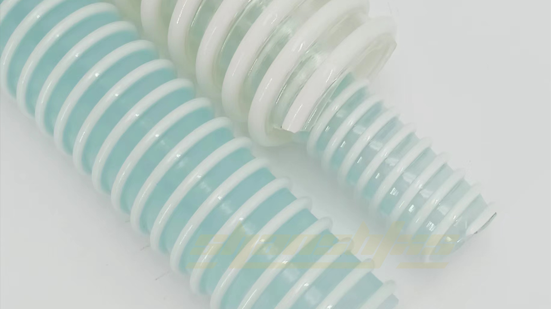 PU塑筋软管用于磨损颗粒物运输，有着极高的耐磨性能